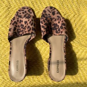 EXPRESS Kitten Heels [Leopard Print]